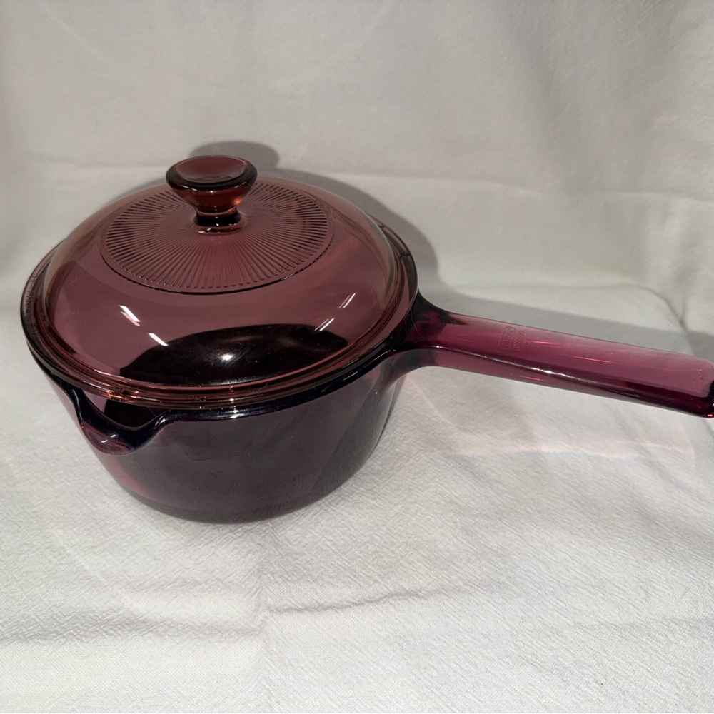 Vintage | Vision Corning 1L Cranberry Sauce Pan w/ Spout Teflon Non-Stick w/ Lid